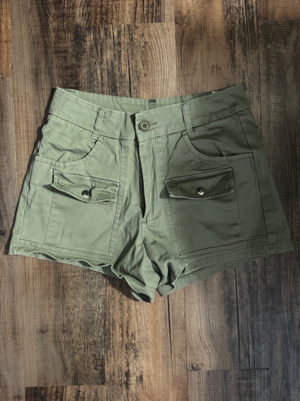Urban Heritage Olive Green High-Waist Utility Shorts